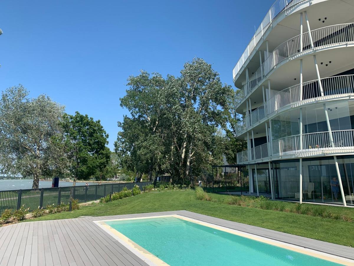 South Part Silverbeach Шіофок Екстер'єр фото